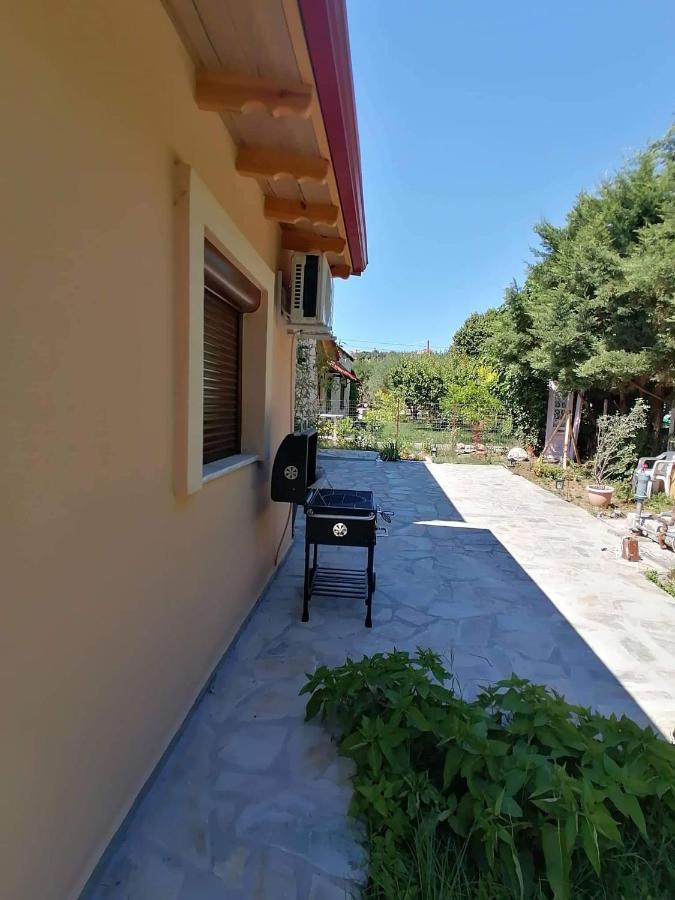 Villa Tiny House By The Sea Nea Skioni Exterior foto