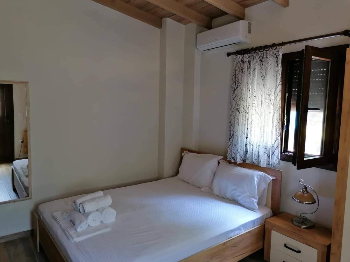 Villa Tiny House By The Sea Nea Skioni Exterior foto